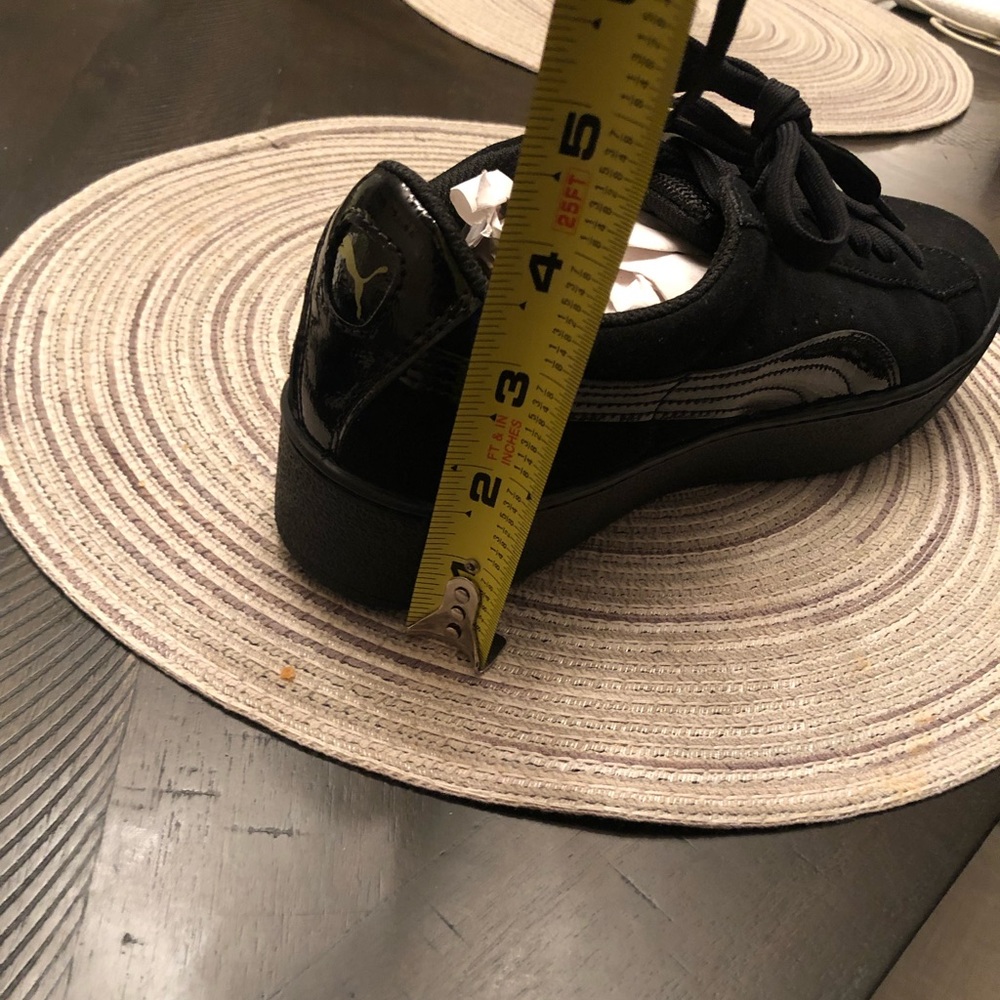 Sneakers - Picture 4 of 5